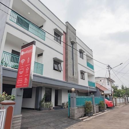 Reddoorz Plus At Buah Batu Bandung Exterior photo