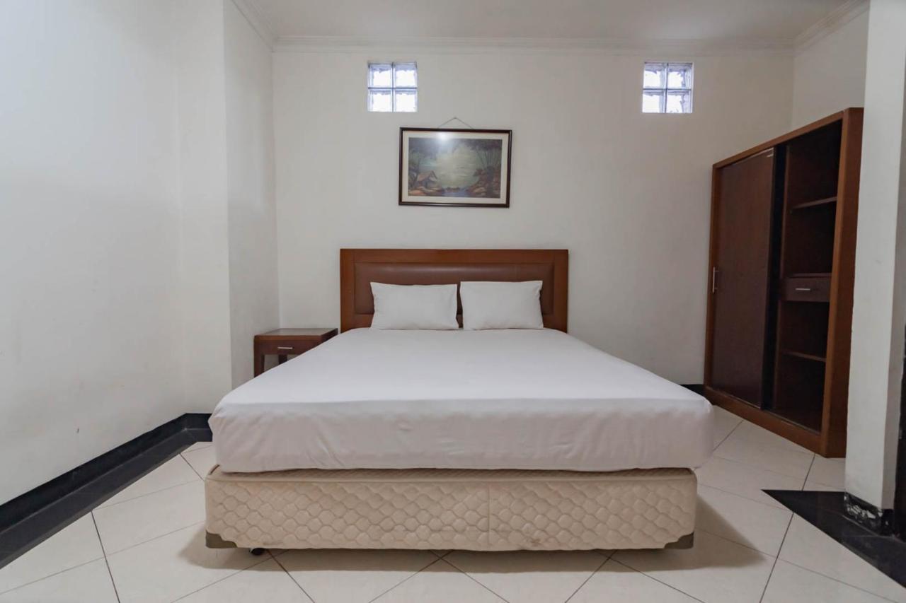 Reddoorz Plus At Buah Batu Bandung Exterior photo