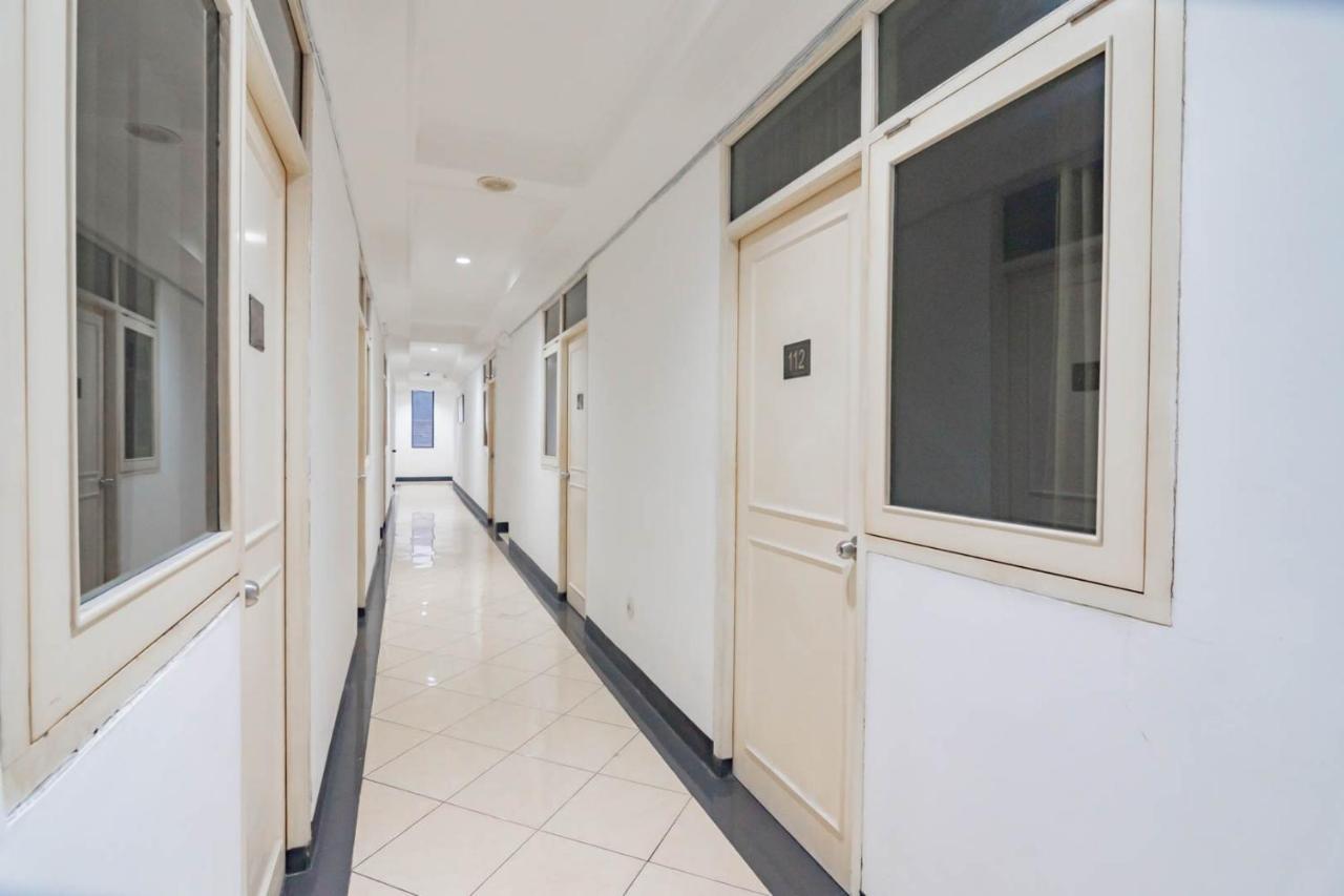 Reddoorz Plus At Buah Batu Bandung Exterior photo