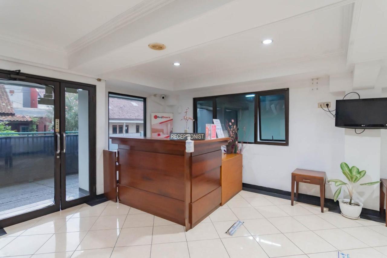 Reddoorz Plus At Buah Batu Bandung Exterior photo