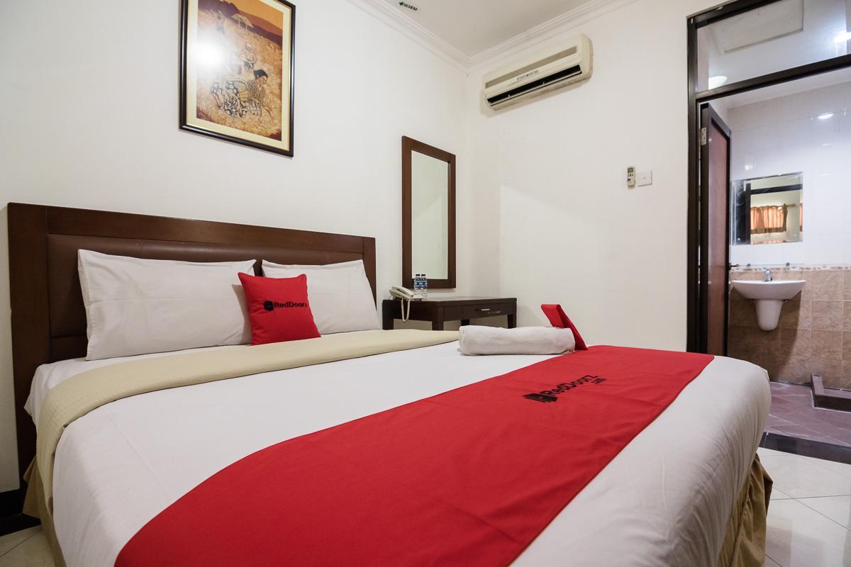 Reddoorz Plus At Buah Batu Bandung Exterior photo