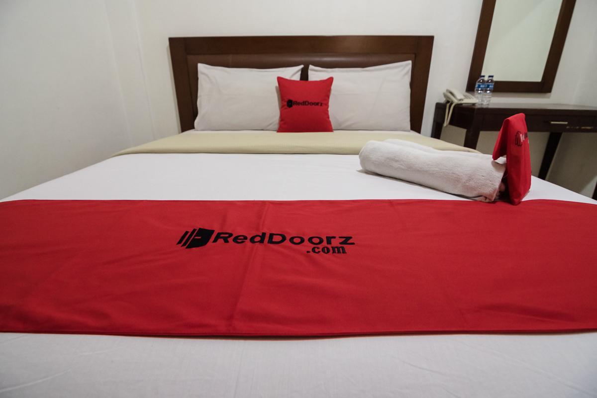 Reddoorz Plus At Buah Batu Bandung Exterior photo
