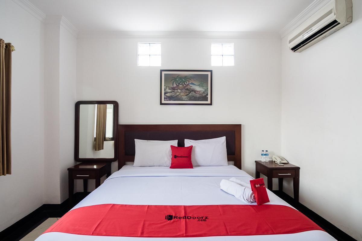 Reddoorz Plus At Buah Batu Bandung Exterior photo