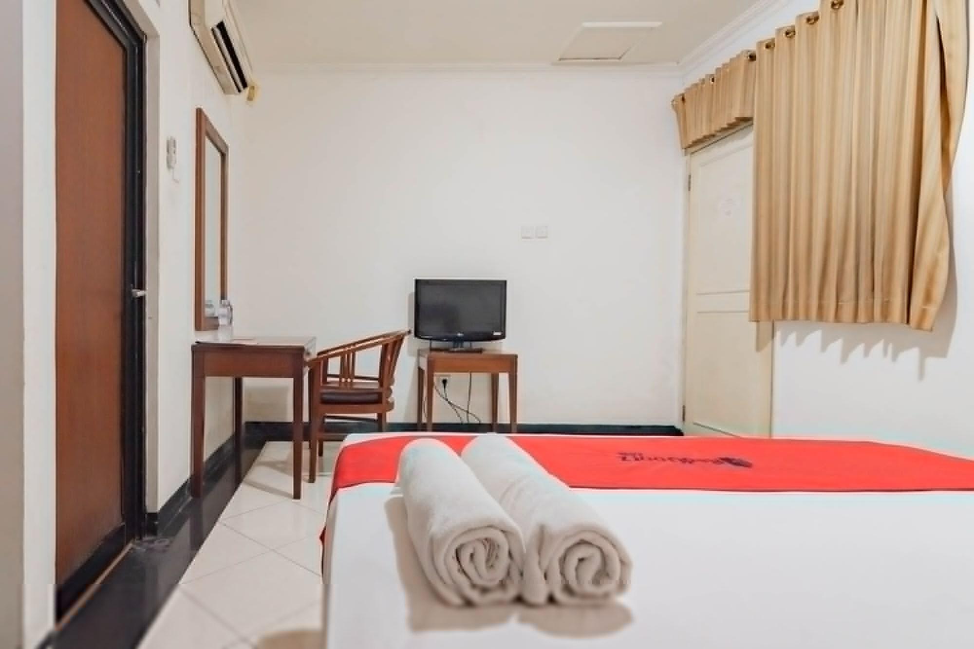 Reddoorz Plus At Buah Batu Bandung Exterior photo