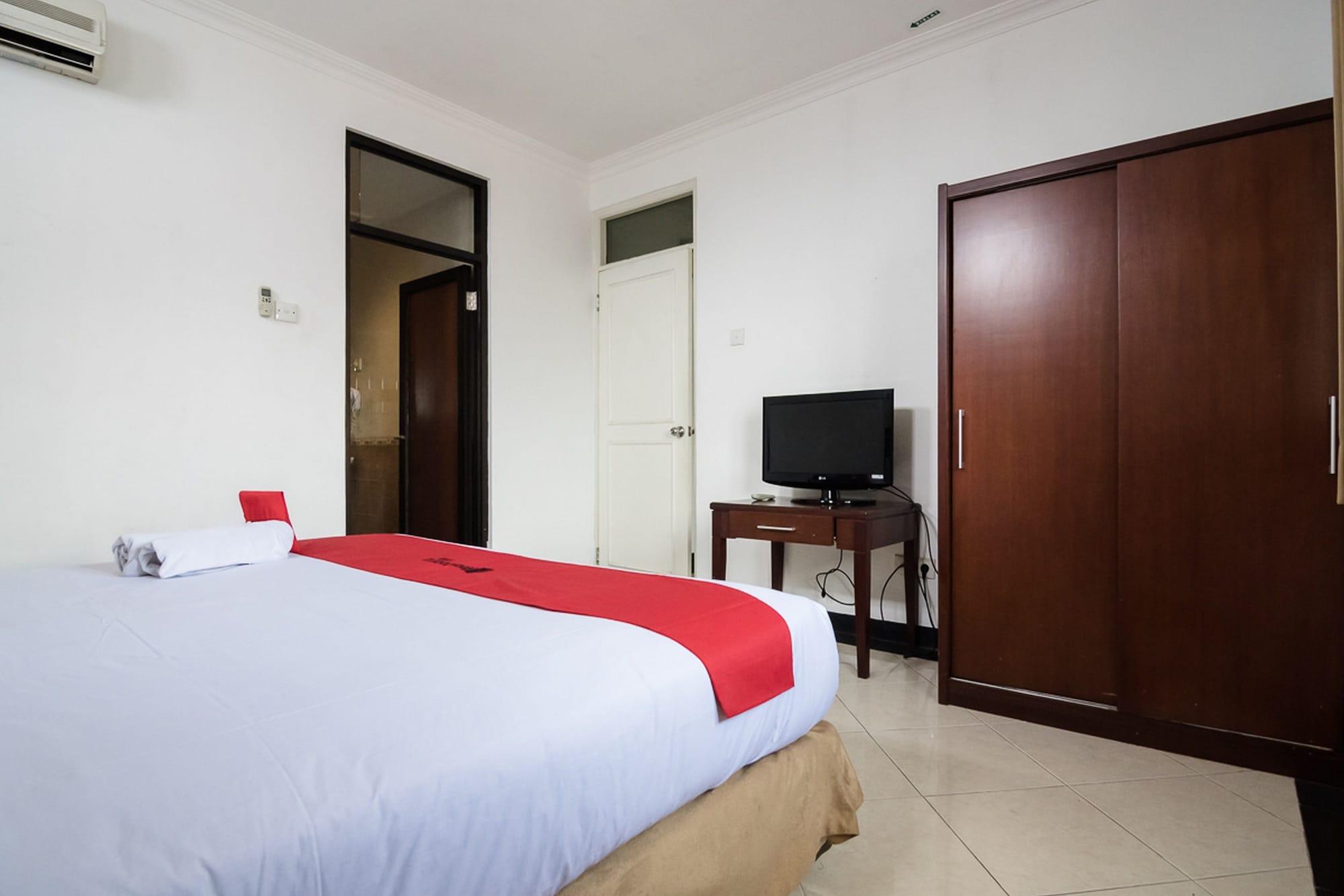 Reddoorz Plus At Buah Batu Bandung Exterior photo
