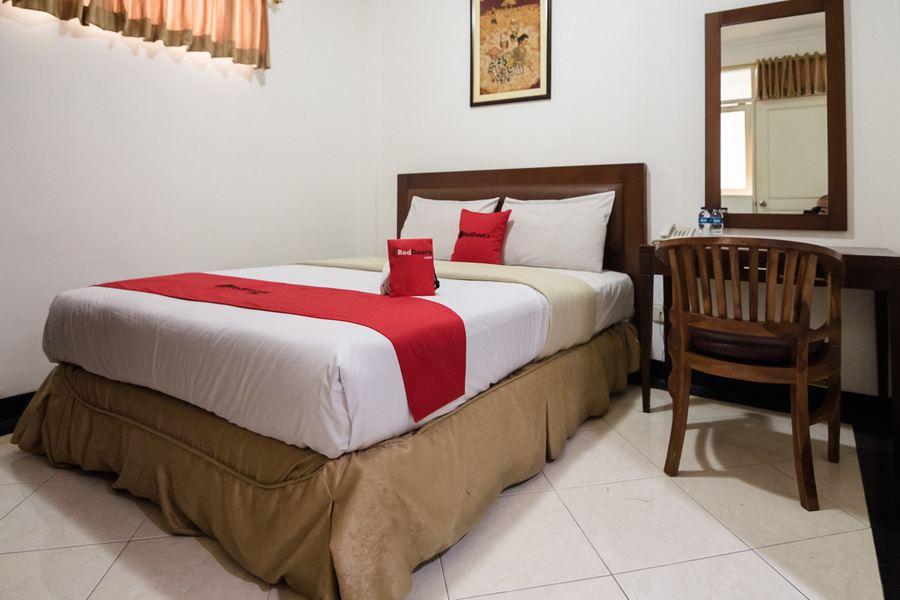 Reddoorz Plus At Buah Batu Bandung Exterior photo