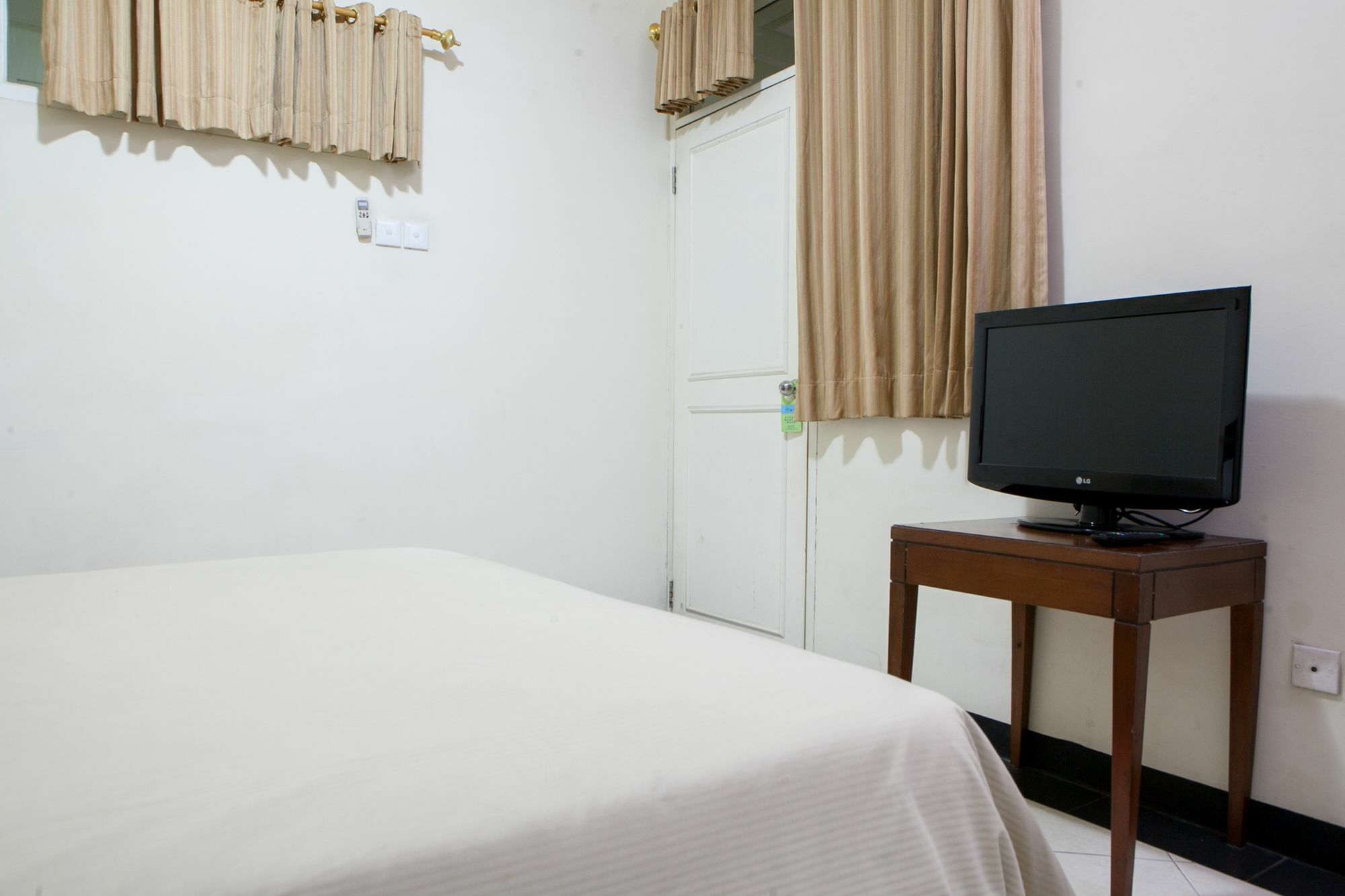 Reddoorz Plus At Buah Batu Bandung Exterior photo