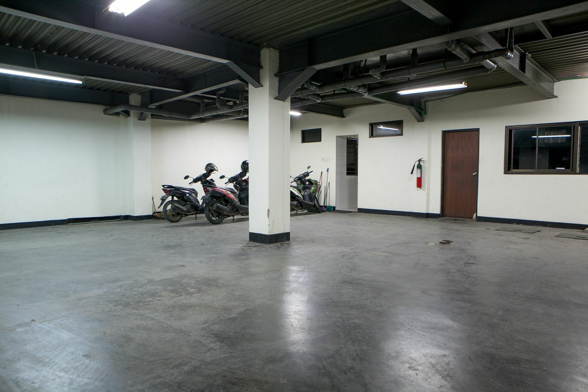 Reddoorz Plus At Buah Batu Bandung Exterior photo