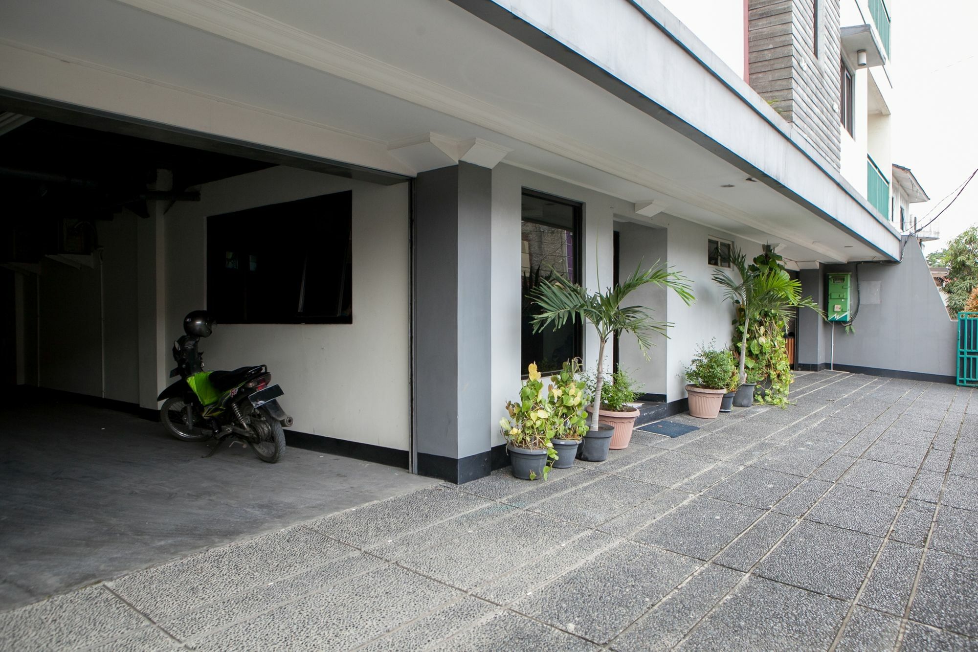 Reddoorz Plus At Buah Batu Bandung Exterior photo